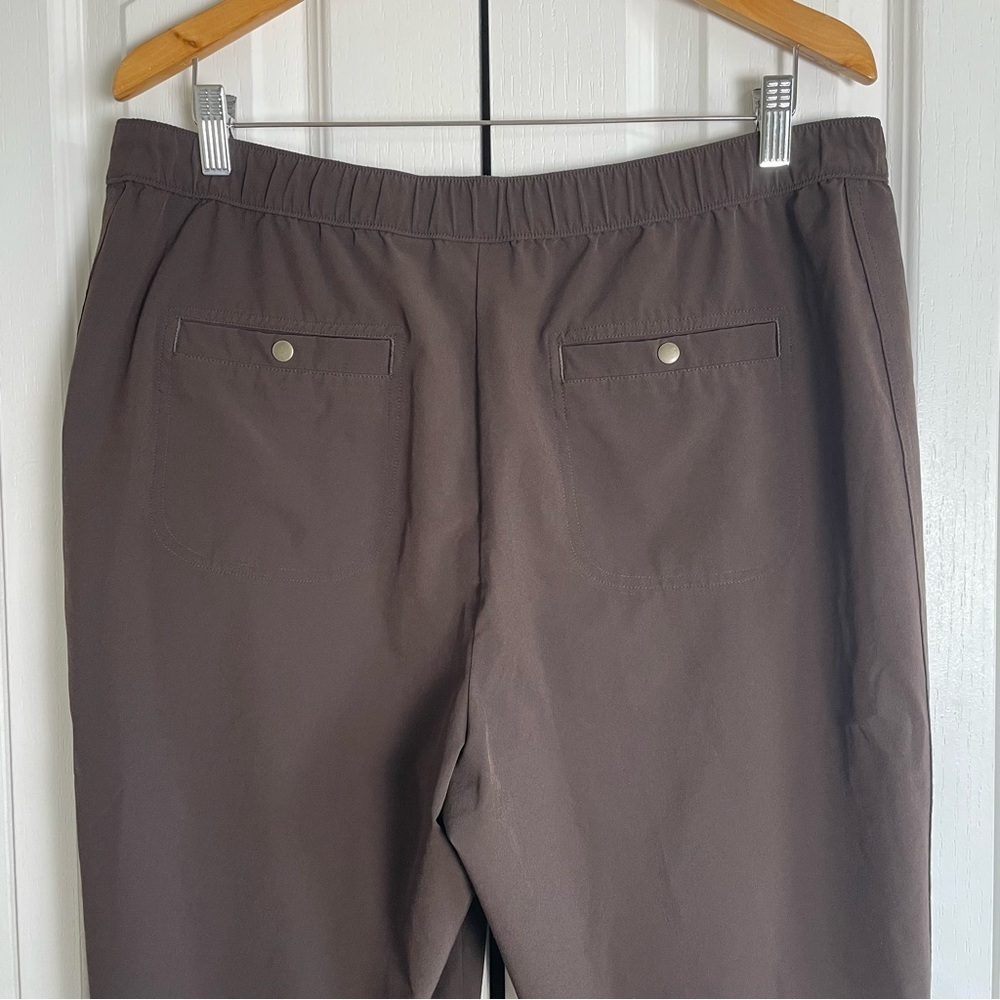 Zenergy by Chico’s Wide Leg Capri Pants Women’s L Brown Pull on Pockets Casual - Picture 8 of 15